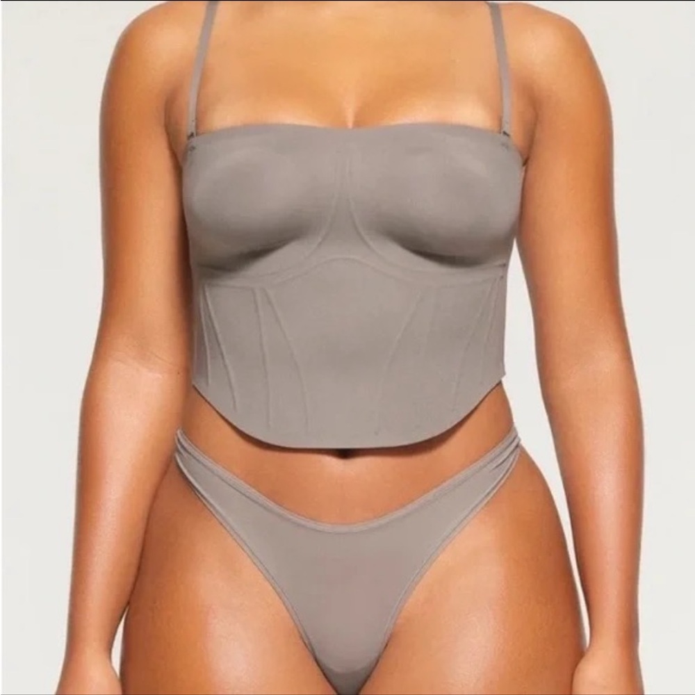 SKIMS Bonded Corset Top in Steel S NWT - Picture 3 of 12